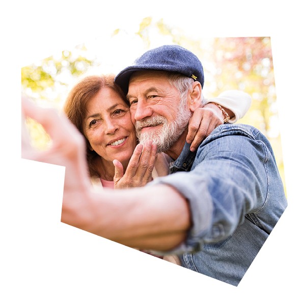  Paar macht ein Selfie