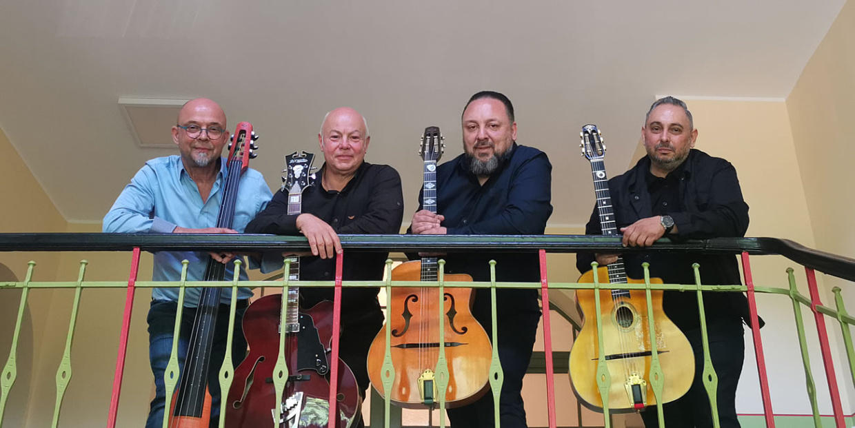 PR Weiss Guitars