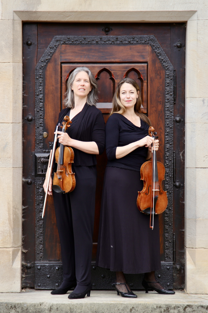 Duo Carphelia (Felicia Terpitz, Violine Carolin Frick, Viola)