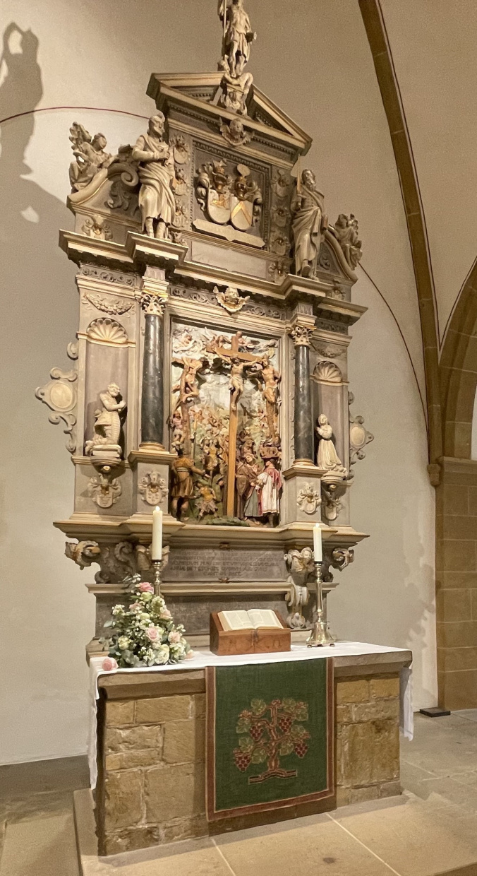 Peter-und-Pauls-Kirche, Altar