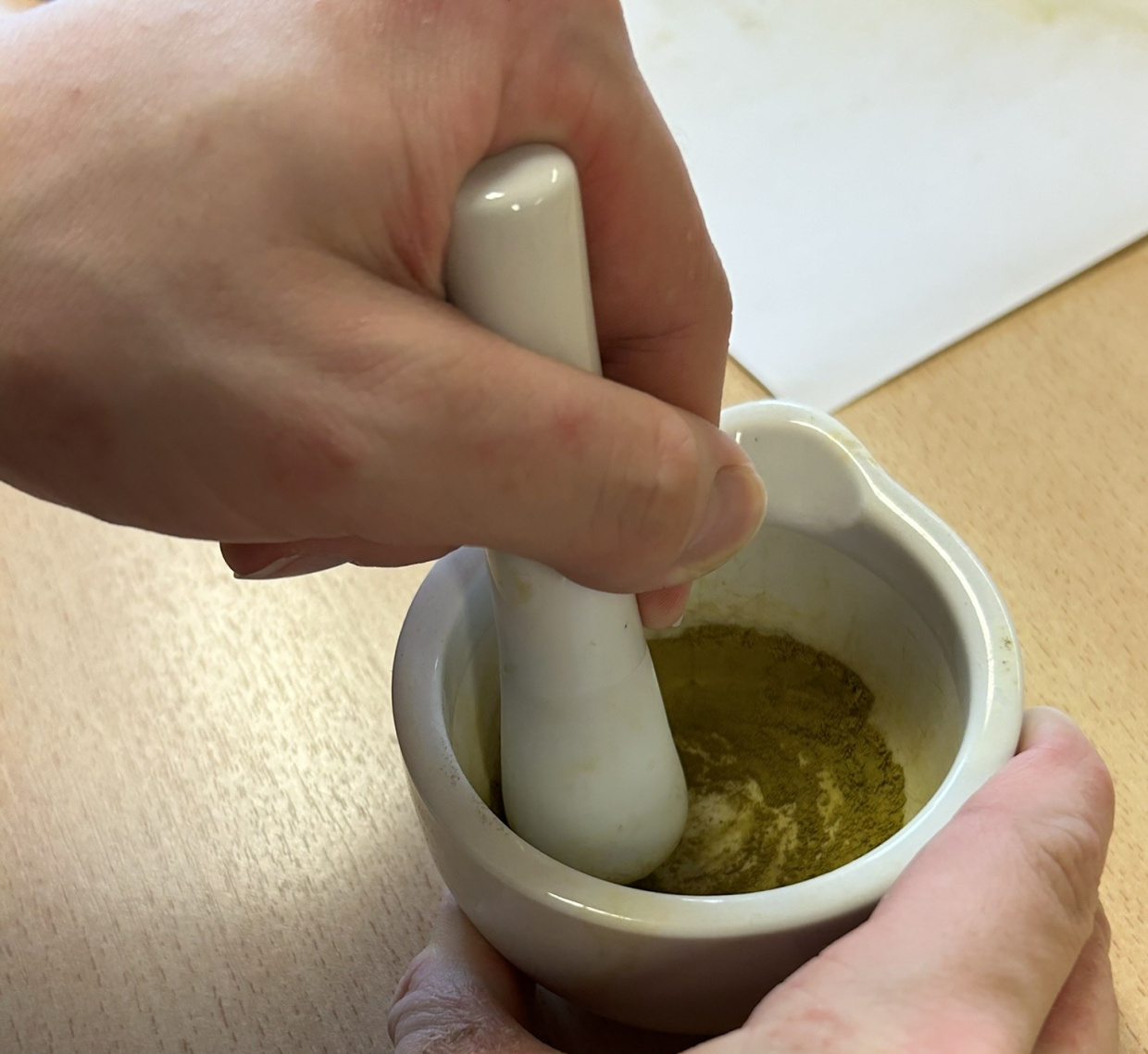 Mörsern von Farbpigment