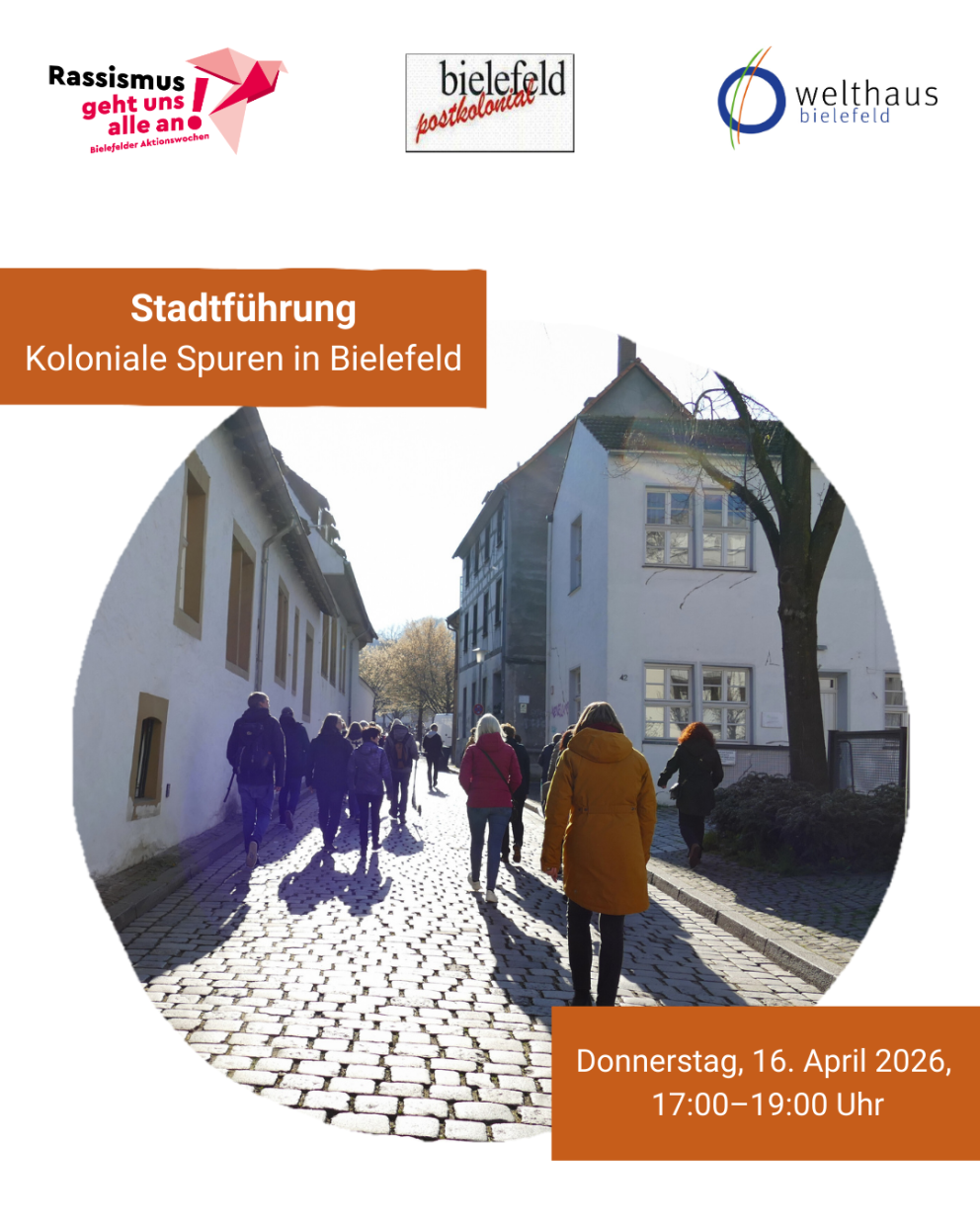 Weißer Hintergrund mit Bild einer Stadtführung durch Bielefeld, Veranstaltungsdaten und Logos