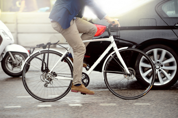 Fahrrad vor Auto