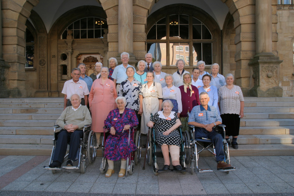 Gruppenbild ZwAr Rathaus
