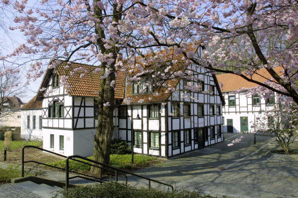 (c) v. Bodelschwingsche Stiftungen Bethel Haus Ebenezer Bethel