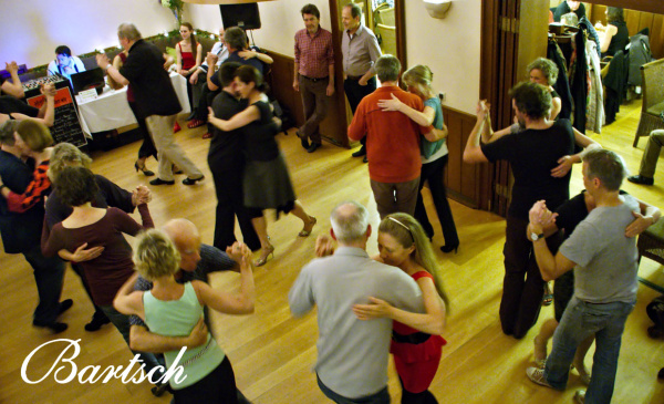 tanzende Gruppe