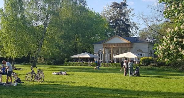 Parkanlage mit Schinkel-Pavillon 