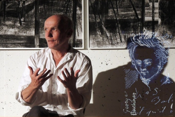 Der Schauspieler Christian Wirmer präsentiert oben im Ostmannturm die Erzählung Lenz von Georg Büchn