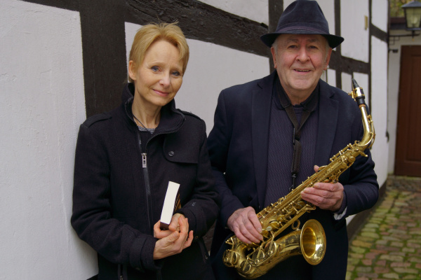 Lesung mit der Autorin Heike Rommel und dem Musiker Thomas Schweitzer am Saxofon