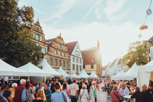 Alter Markt in Bielefeld während des Weinmarktes